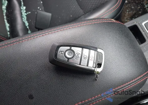 2024 Ford Escape St-Line Select z USA, uszkodzony, nr VIN 1FMCU9NZ3RUA36201